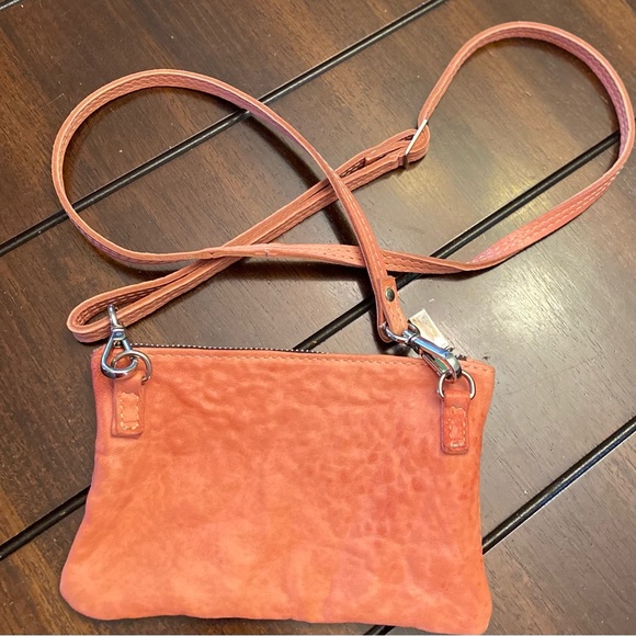 Maxon Collection Italian Small Leather Crossbody Bag - Picture 3 of 11